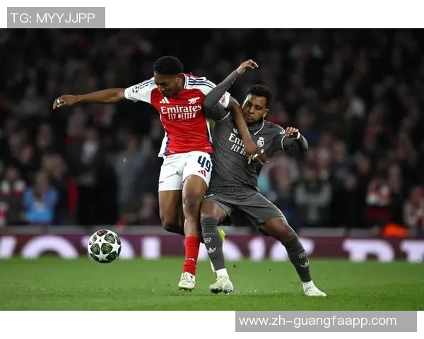 英媒报道阿森纳热刺马竞争抢波尔图19岁中场新星弗罗霍尔特