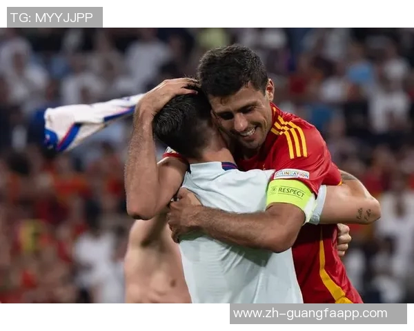 一年前的今天罗德里荣获金球奖见证足球历史的辉煌时刻