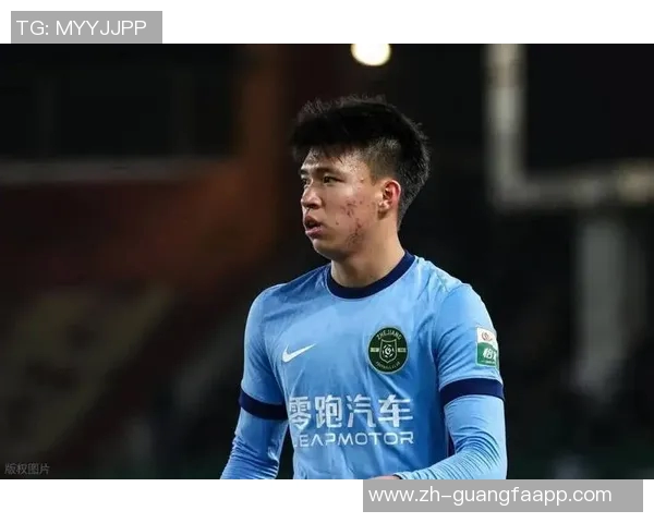 陶强龙兑现承诺赠球王钰栋期待下一届U23亚洲杯再创佳绩 陶强龙兑现承诺赠球王钰栋期待下一届U23亚洲杯再创佳绩